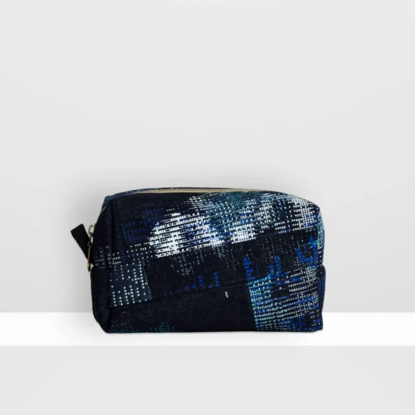 beauty bag m // digital moss